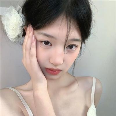 她在梦中跳舞